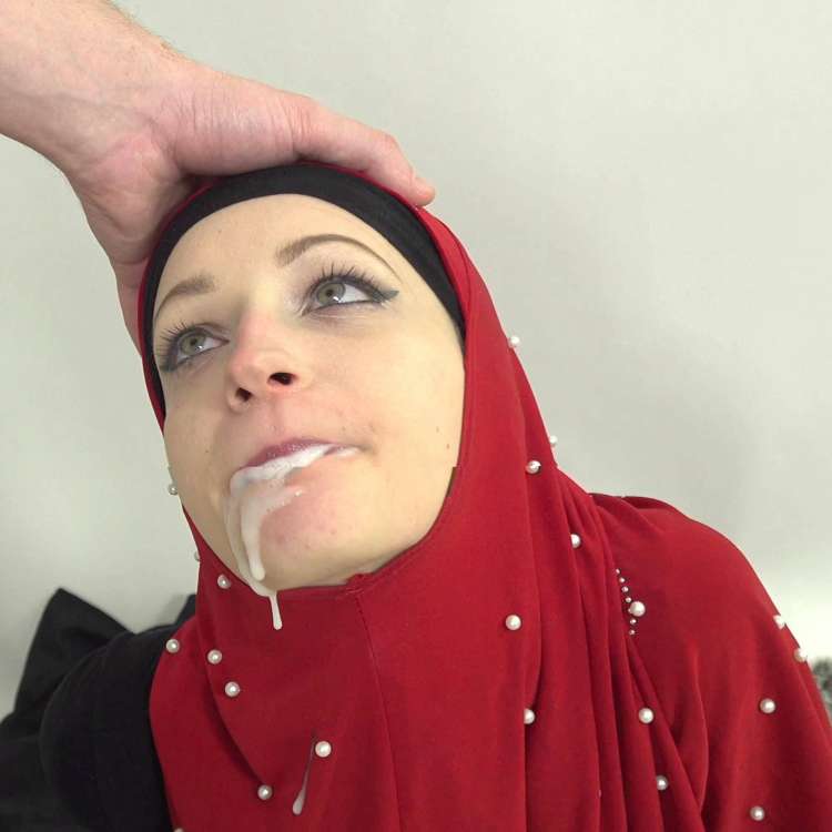 Horny Photographer Fucked Sexy Muslim Woman
