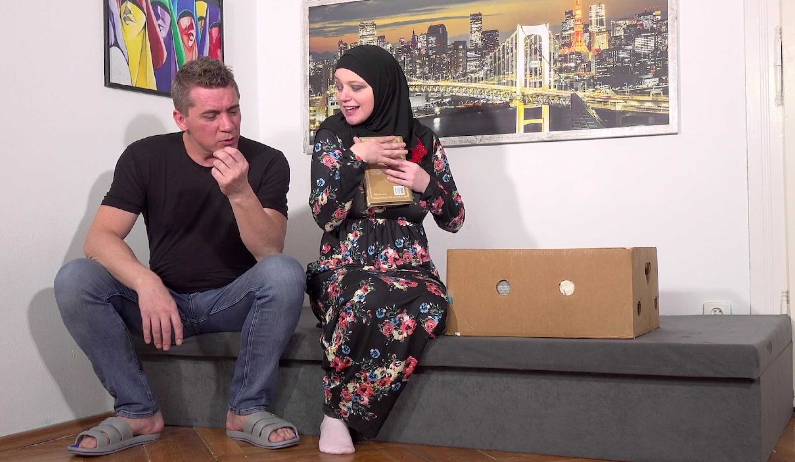 Spanking Muslim Girls - Muslim wife loves spanking | Czech Sex Casting
