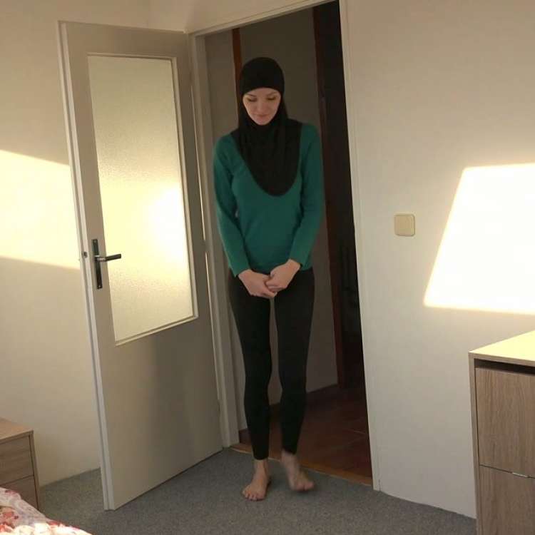 Czech Muslim Maid Belle Claire
